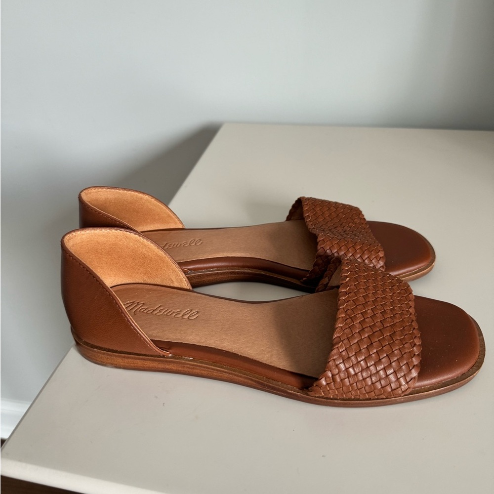 EUC Madewell best selling woven flats ✨